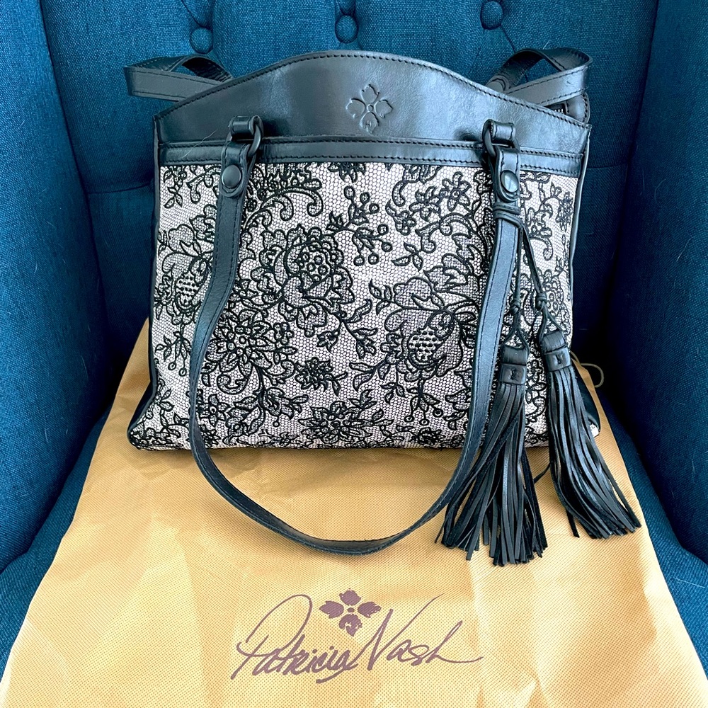Patricia Nash Purse is strikingly beautiful!  The embroidery work is breathless!
